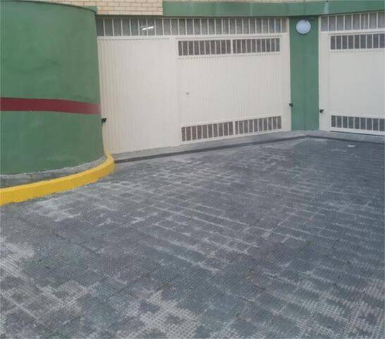 Garaje en Alquiler en El Plantinar – Avda. La Paz - El Juncal