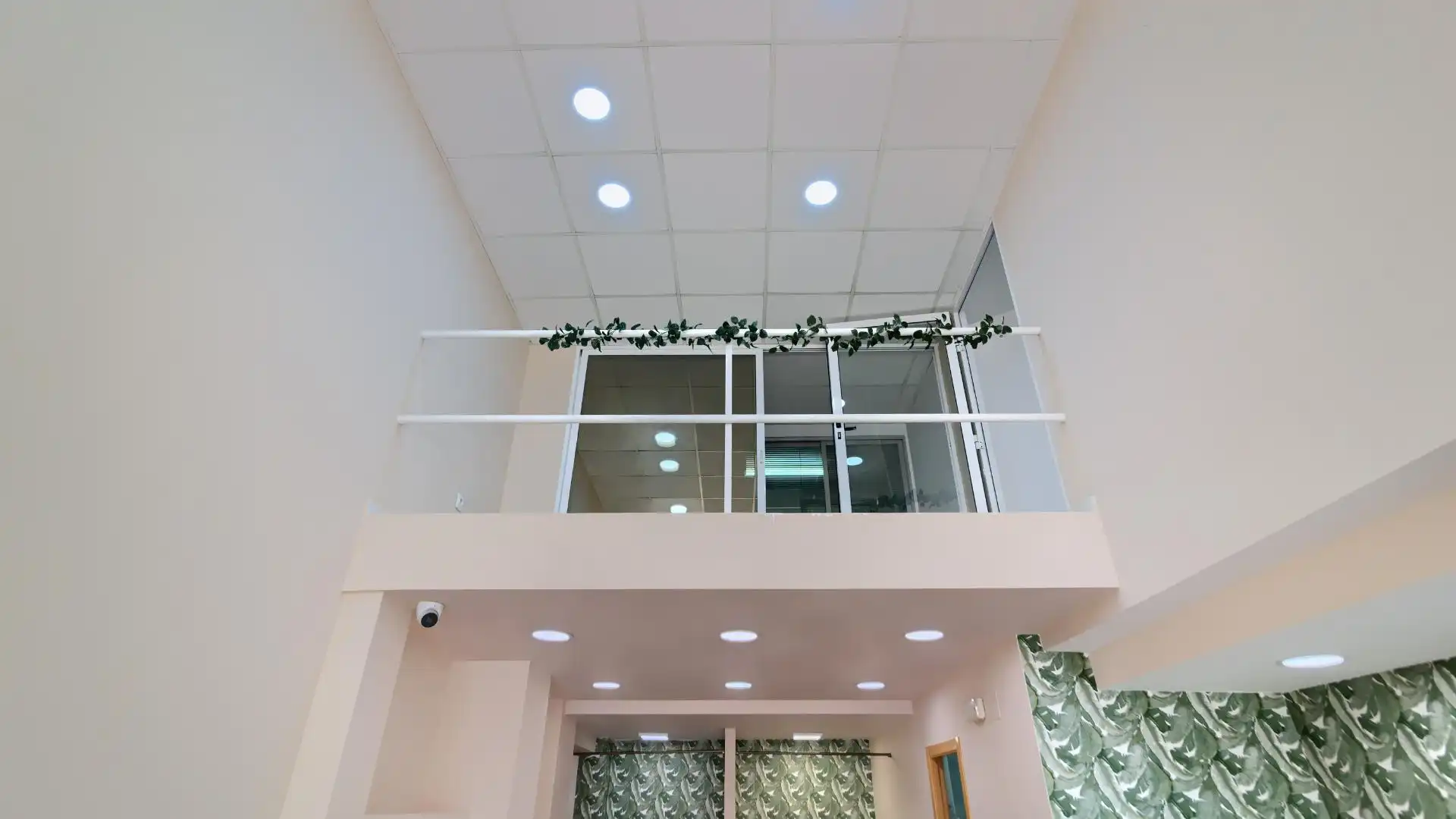 Commercial properties for sale in Carrer del Doctor Nicasi Benlloch, 18, Barrio de Benicalap Commercial properties for sale in Valencia with Air Conditioner and Alarm