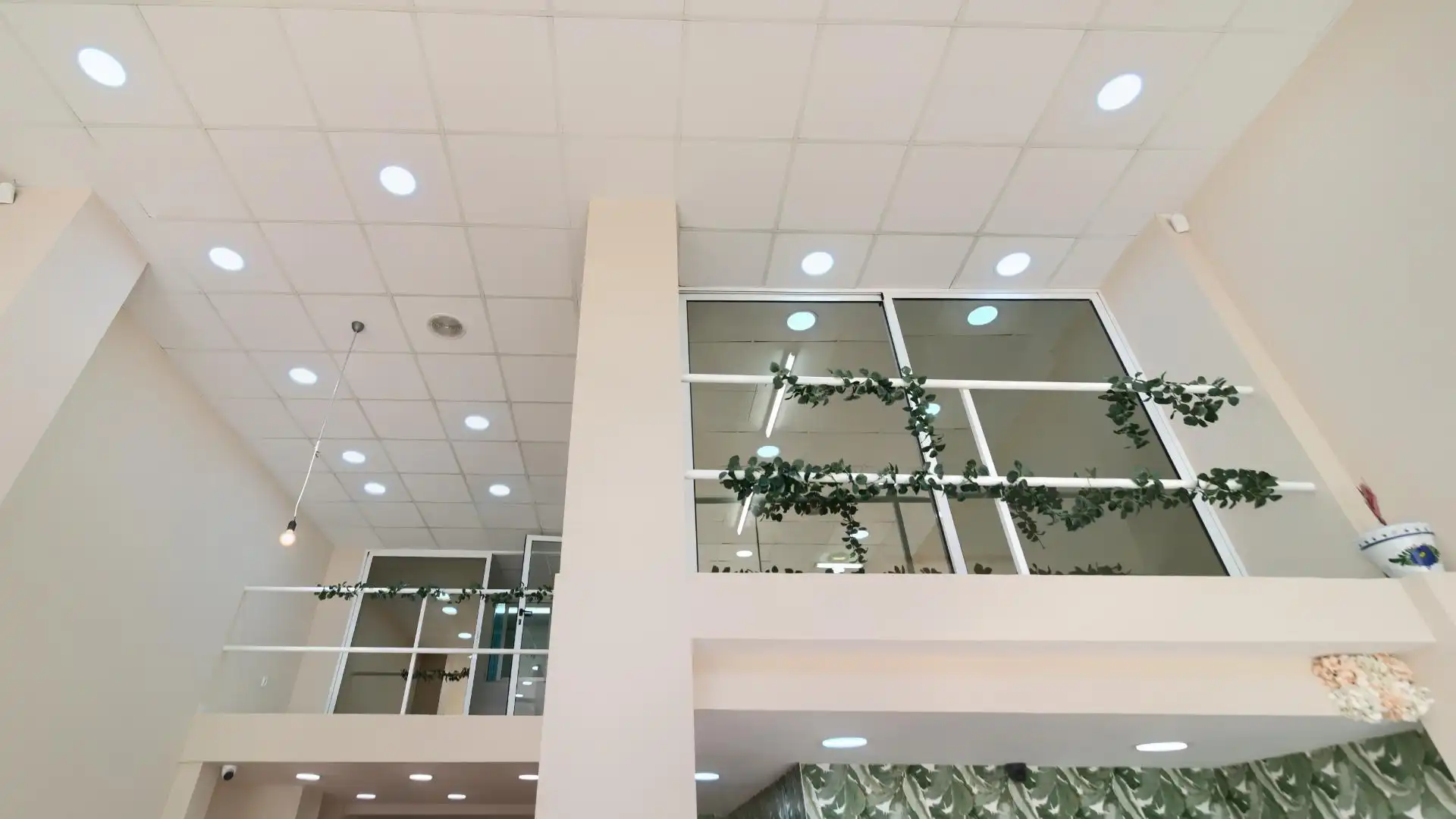 Commercial properties for sale in Carrer del Doctor Nicasi Benlloch, 18, Barrio de Benicalap Commercial properties for sale in Valencia with Air Conditioner and Alarm