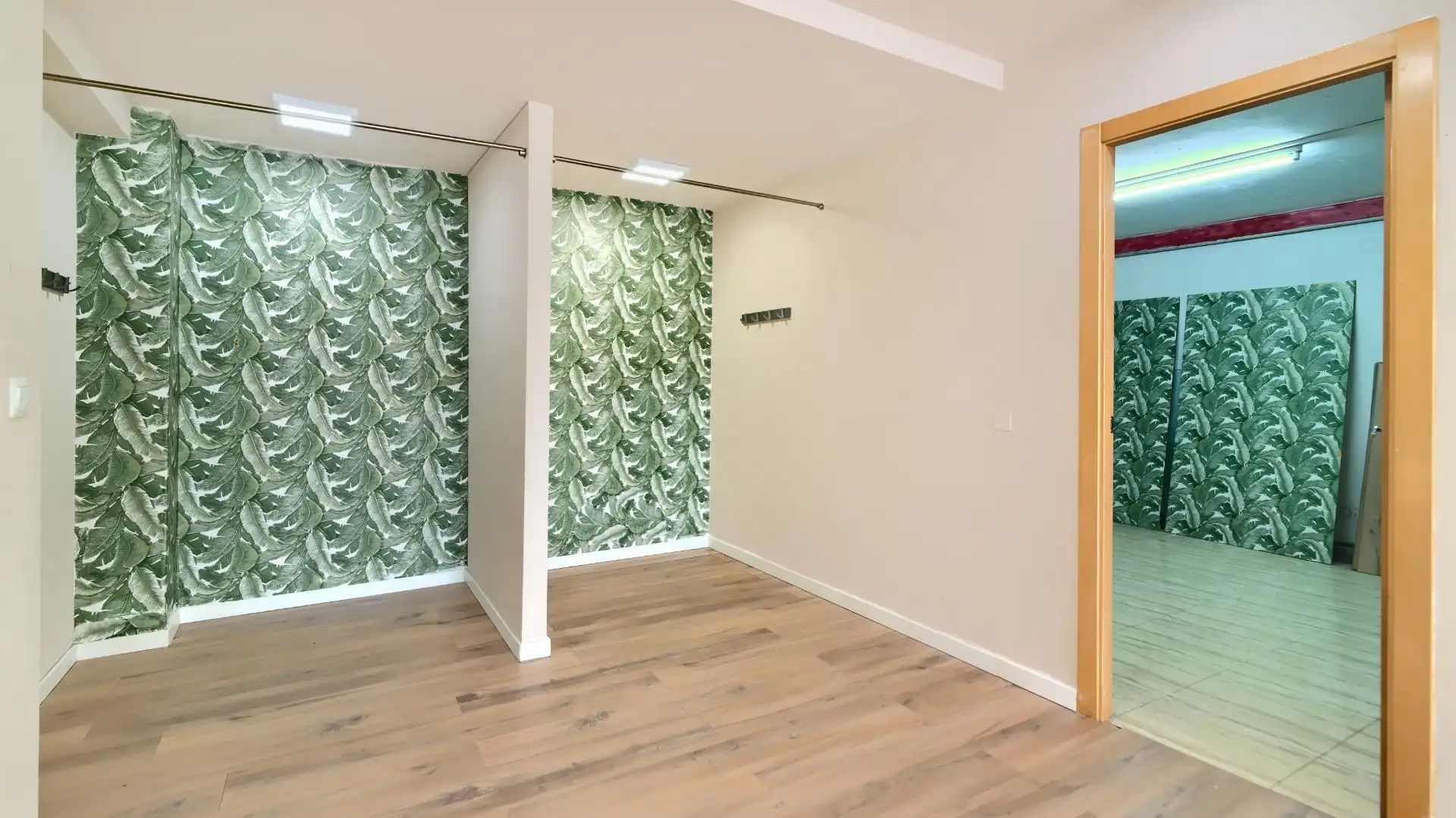 Commercial properties for sale in Carrer del Doctor Nicasi Benlloch, 18, Barrio de Benicalap Commercial properties for sale in Valencia with Air Conditioner and Alarm