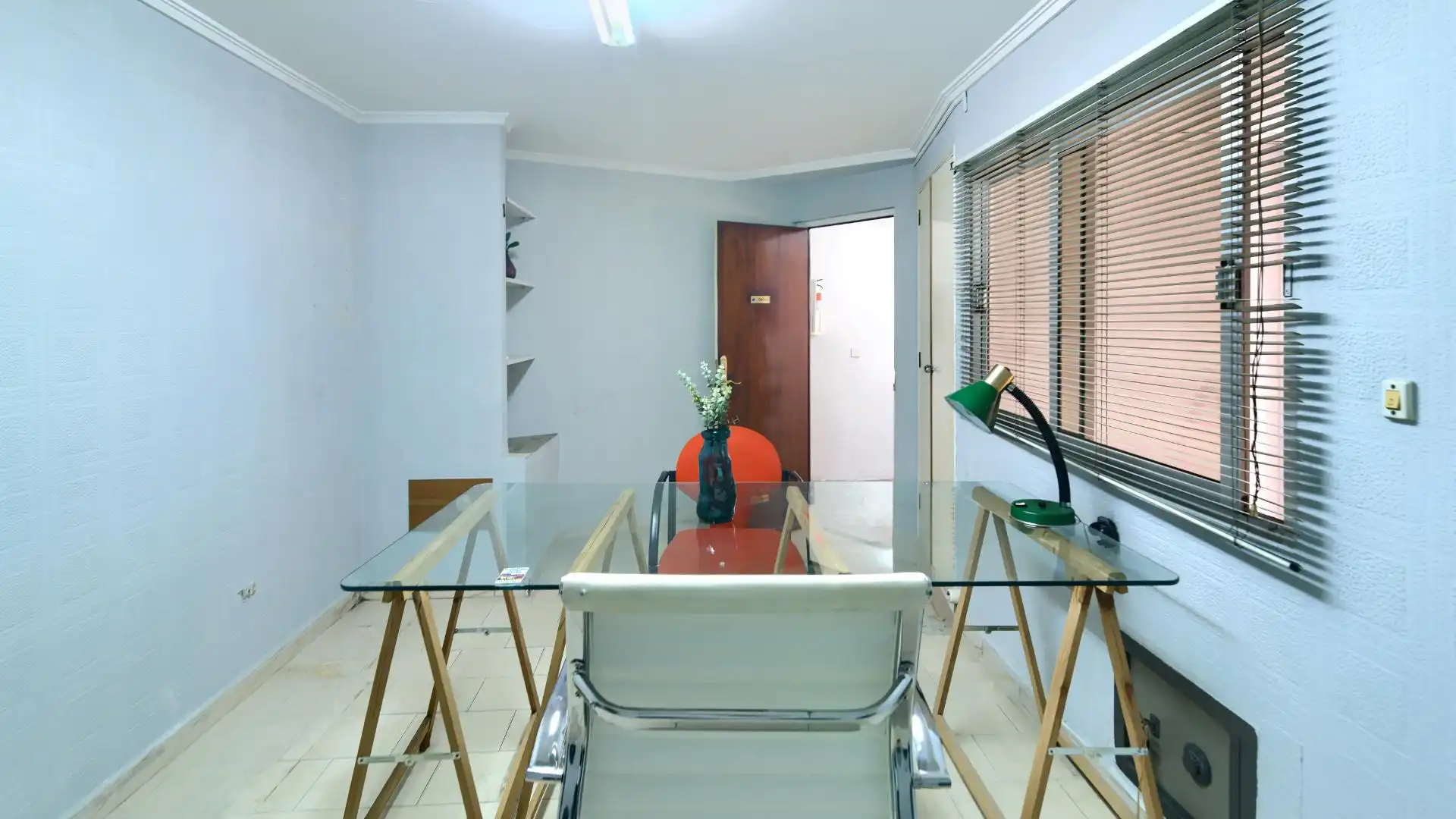 Commercial properties for sale in Carrer del Doctor Nicasi Benlloch, 18, Barrio de Benicalap Commercial properties for sale in Valencia with Air Conditioner and Alarm