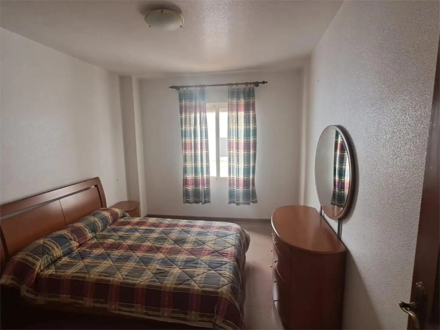 Casa adosada en venta en Calle Miguel Hernández, 24, Almoradí Habitación de Casa adosada en venta en Almoradí