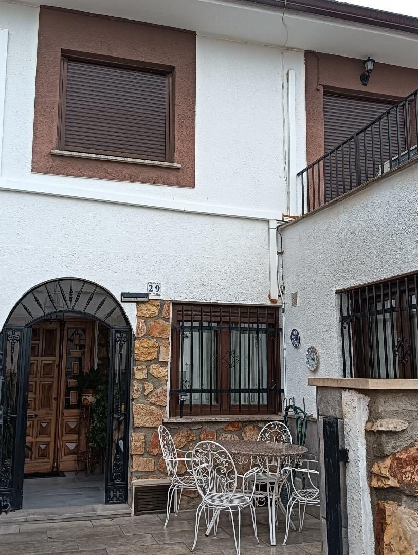 Single-family semi-detached for sale in Calle Rosalía de Castro, 6, Corral de Almaguer Exterior view of Single-family semi-detached for sale in Corral de Almaguer with Air Conditioner, Terrace and Balcony