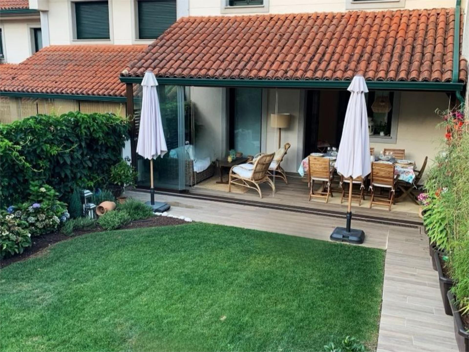 Terrace of Single-family semi-detached for sale in Santiago de Compostela   with Air Conditioner, Terrace and Swimming Pool