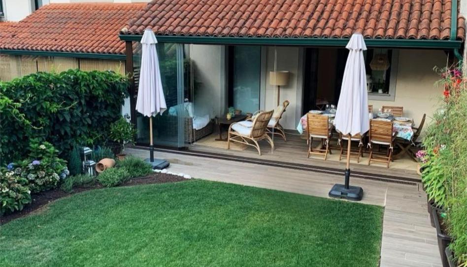 Foto 1 de Casa adosada en venta en Castiñeiriño - Cruceiro de Sar, A Coruña