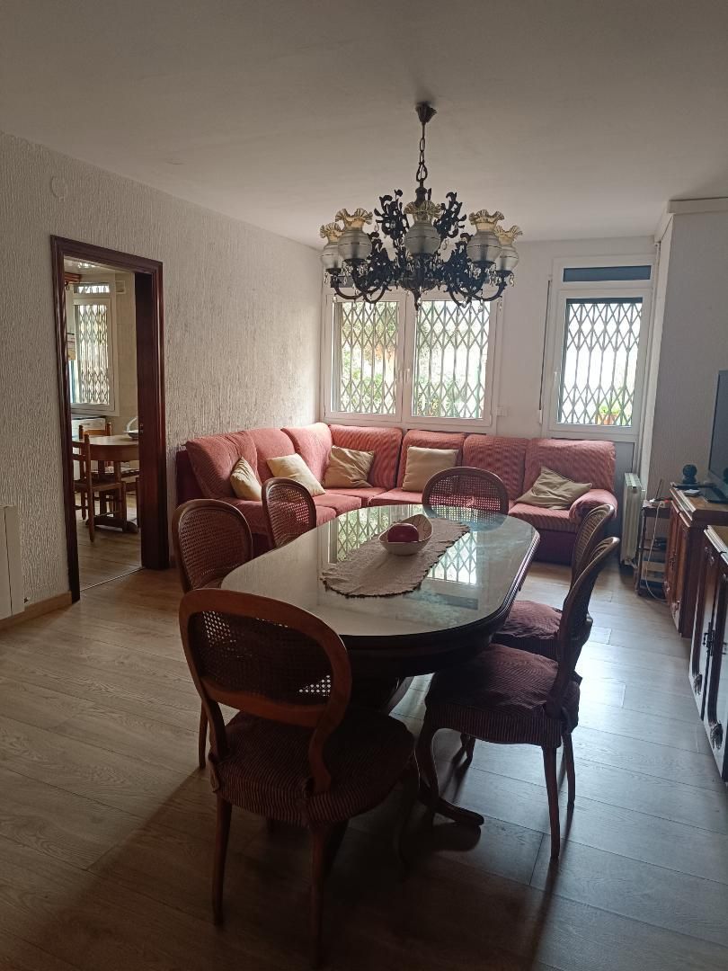 Duplex for sale in Carrer Major, 43b, Riu Nord Dining room of Duplex for sale in Santa Coloma de Gramenet with Air Conditioner, Terrace and Balcony