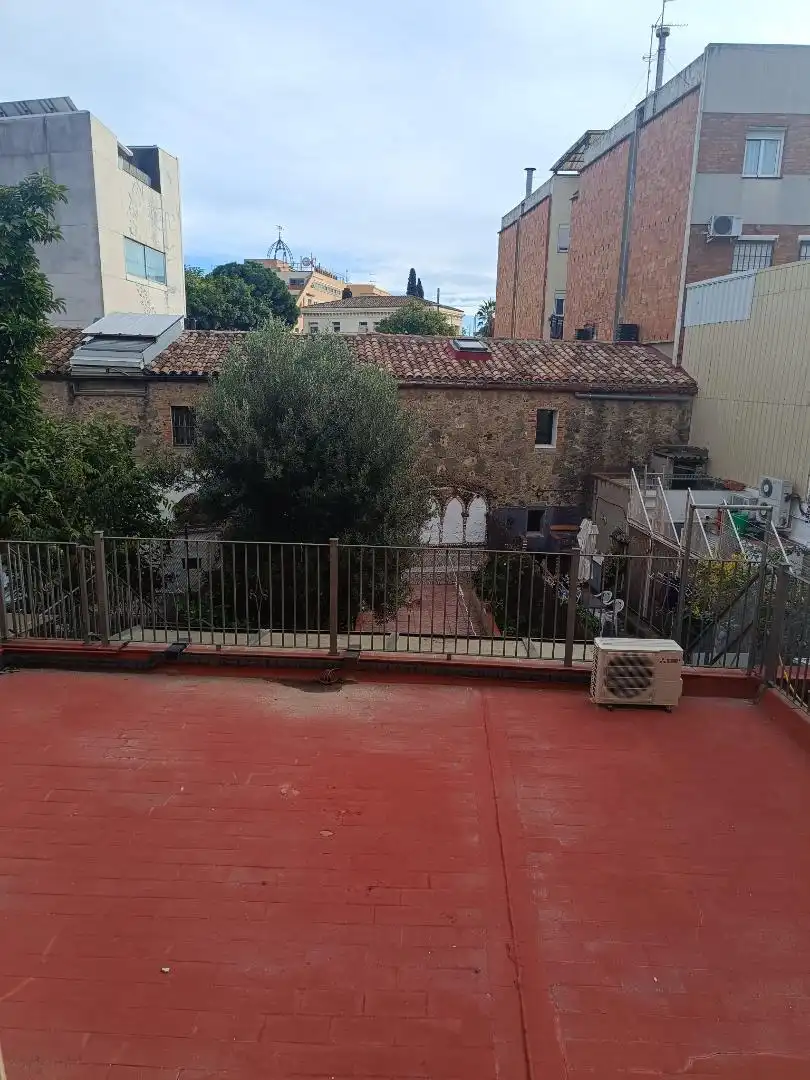 Terrassa de Pis en venda en Santa Coloma de Gramenet amb Aire condicionat, Calefacció i Jardí privat