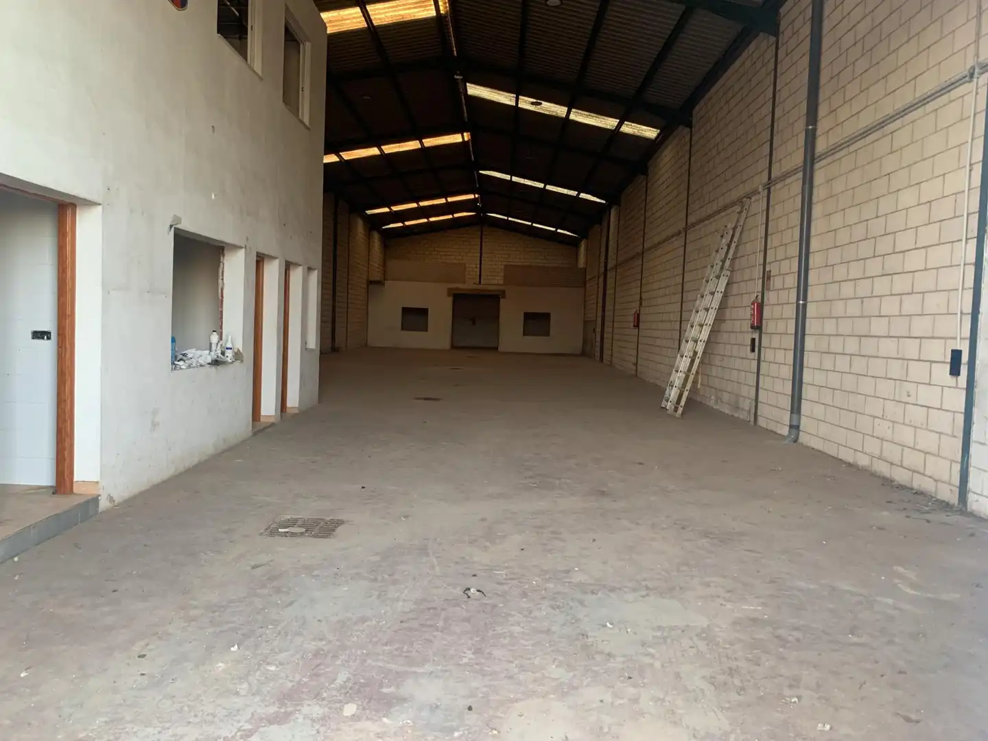 Commercial properties for rent in Torremejía  with Air Conditioner