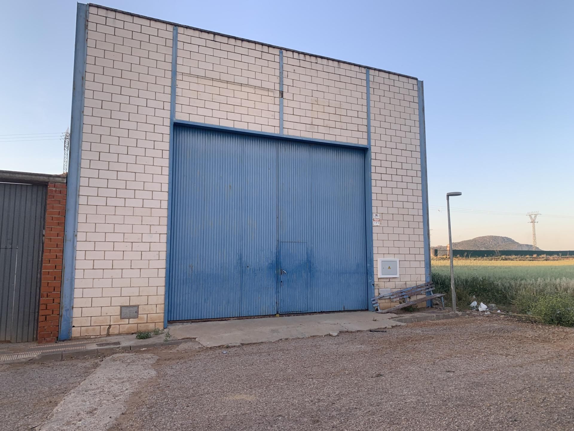 Vista exterior de Local de alquiler en Torremejía con Aire acondicionado