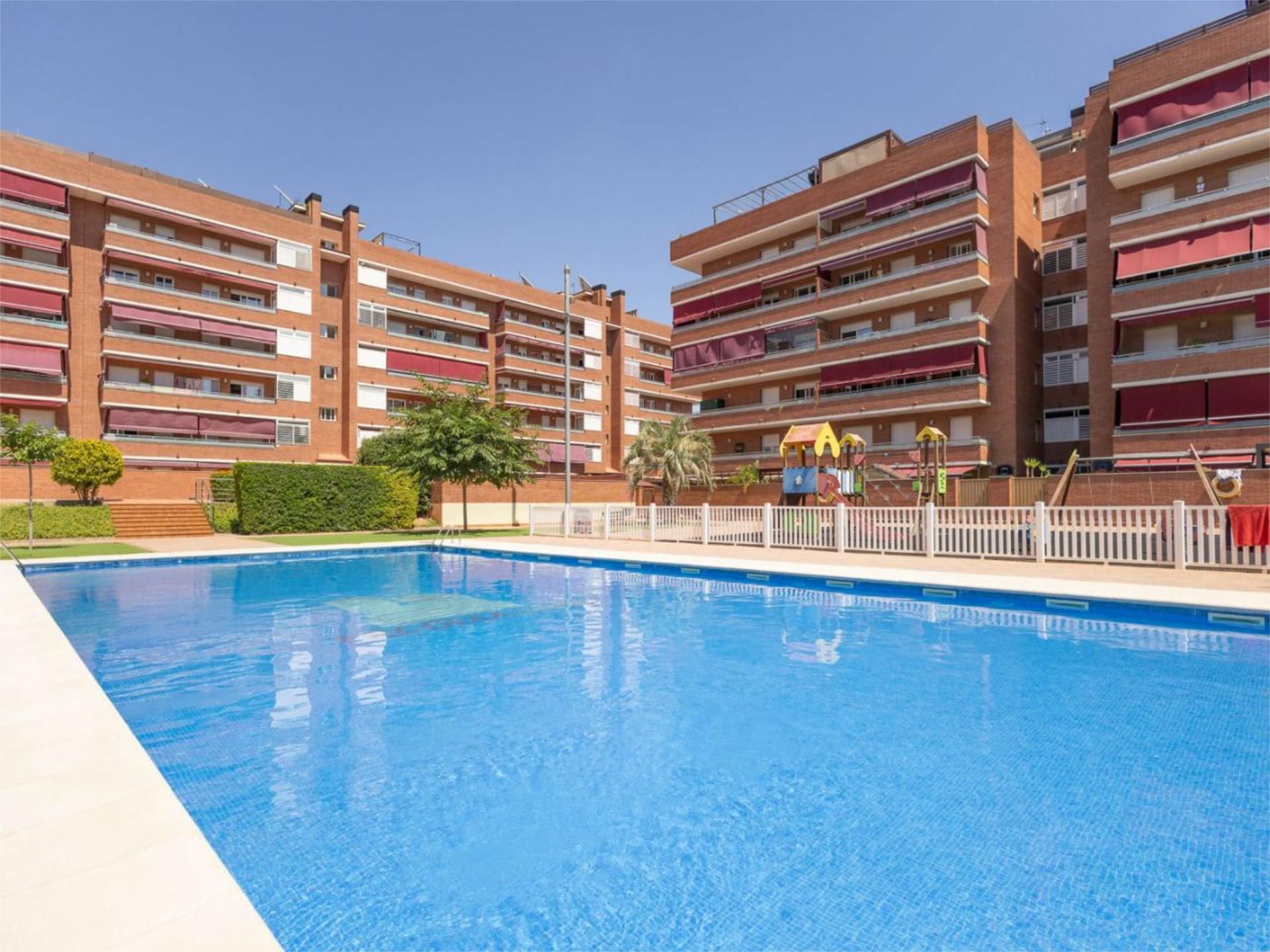 Swimming pool of Flat for sale in Viladecans  with Air Conditioner, Swimming Pool and Balcony