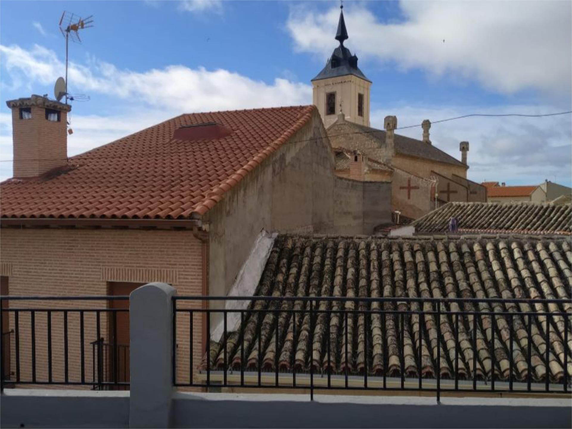 House or chalet for sale in Calle Real, 7, Huerta de Valdecarábanos Exterior view of House or chalet for sale in Huerta de Valdecarábanos with Terrace and Balcony