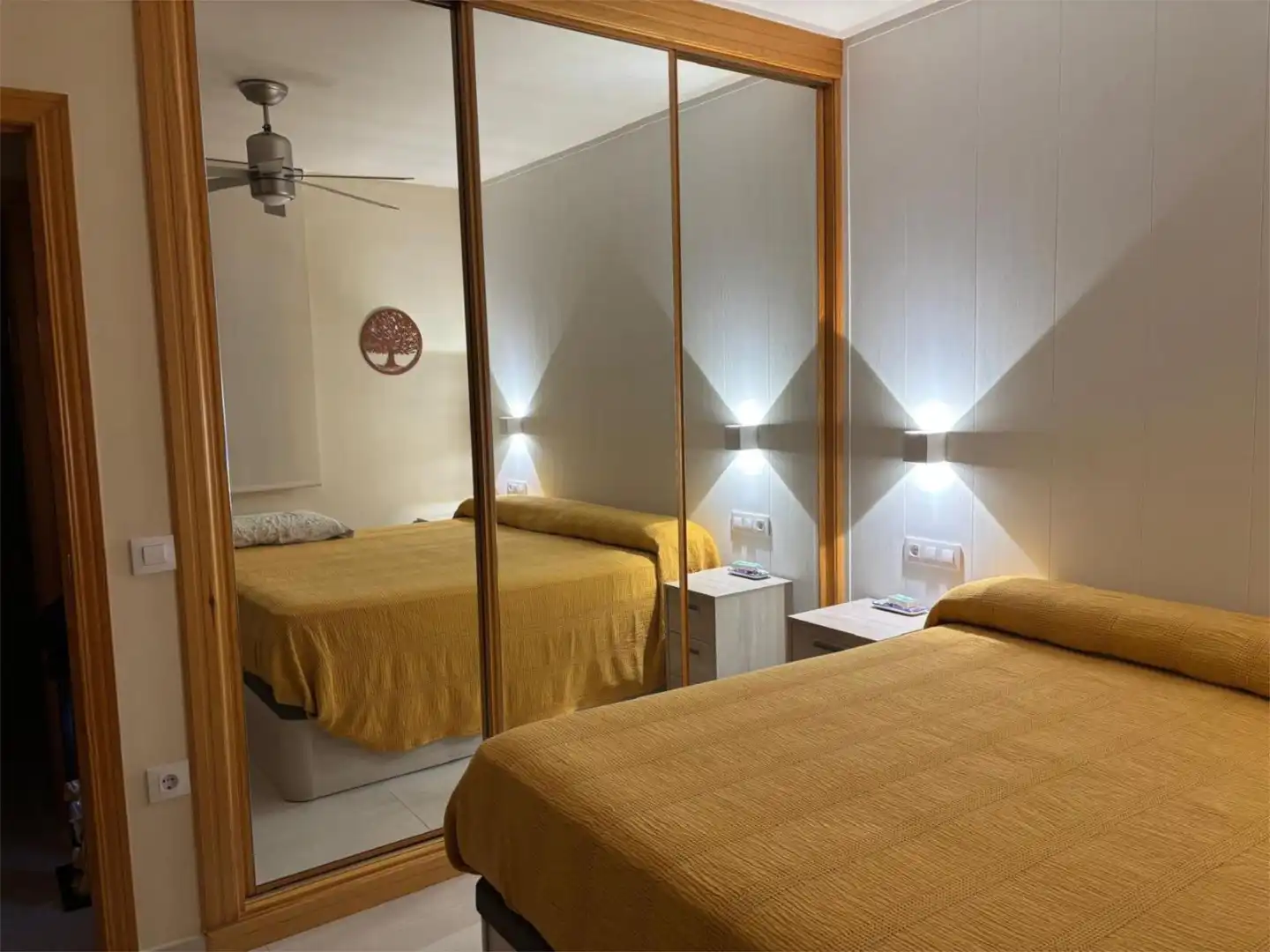 Casa o chalet en venta en Plaza Mayor Pradochan, 1, Zona Sur - Av. de España - San Miguel Habitación de Casa o chalet en venta en Plasencia con Aire acondicionado, Calefacción y Jardín privado
