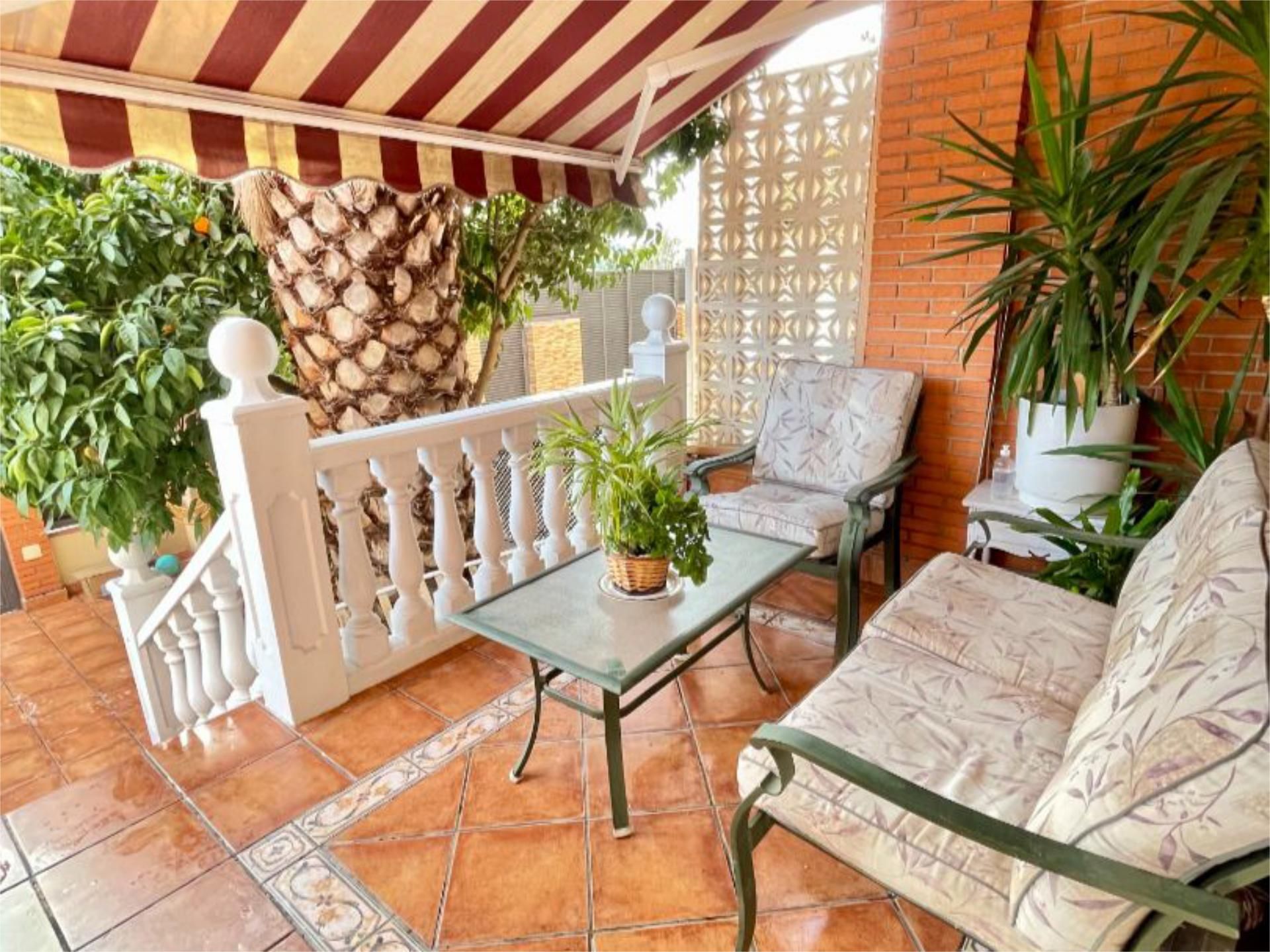 Terrassa de Casa o xalet en venda en Alcalá de Henares amb Aire condicionat, Terrassa i Piscina