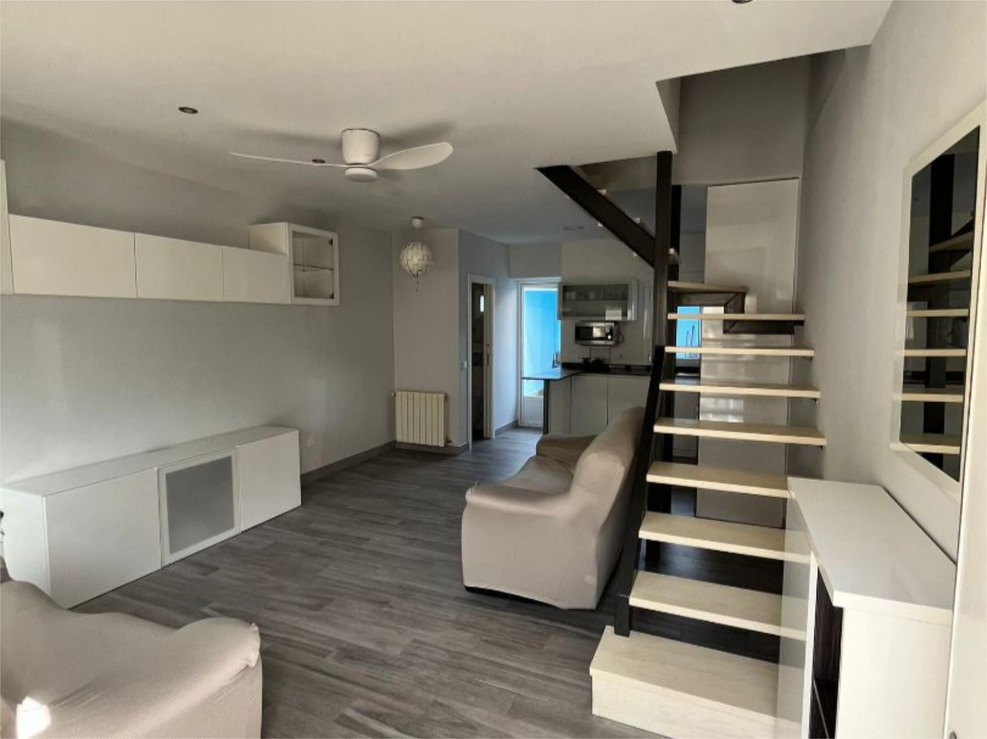 Dúplex de lloguer a Calle de Florencio García, 66, Ciudad Lineal Dúplex de lloguer en Madrid Capital amb Aire condicionat