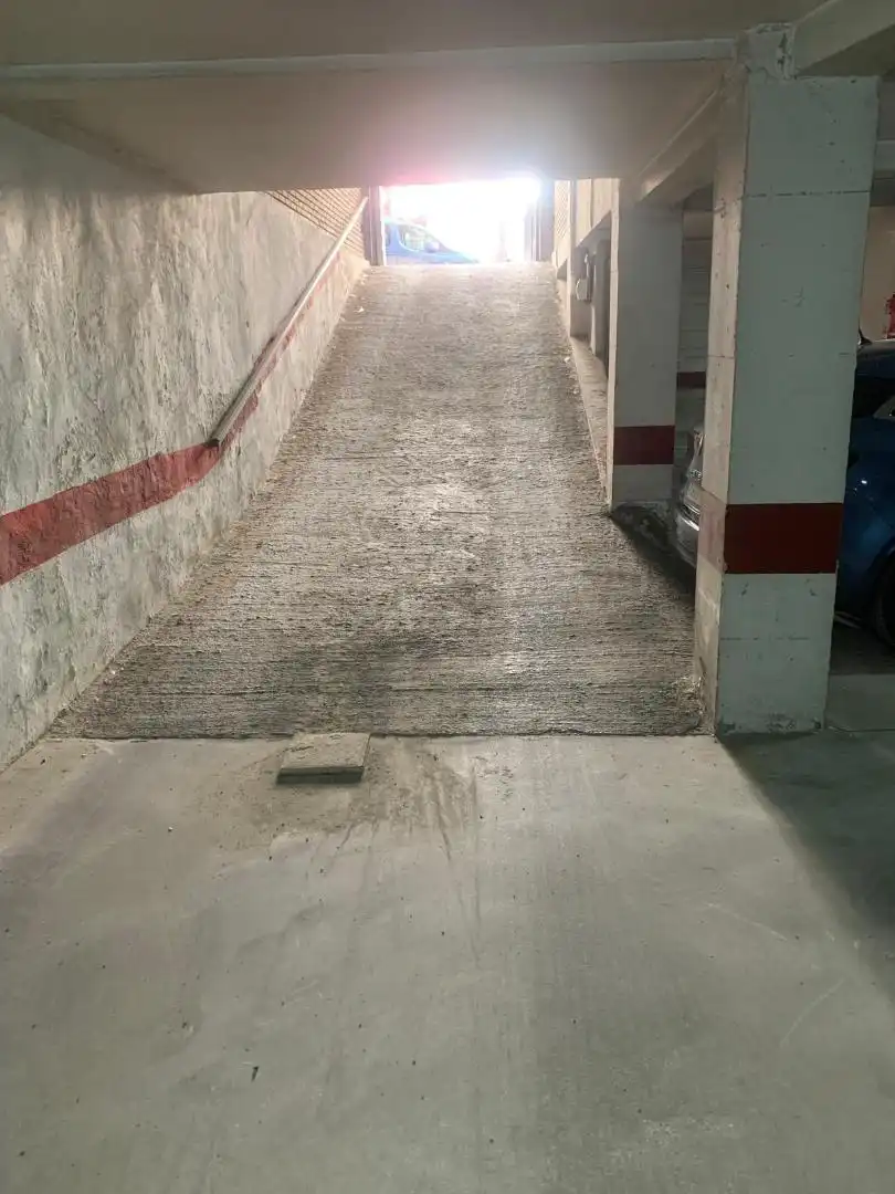 Garaje de alquiler en Calle del Alcalde de la Cruz Ceballos, 16, Ciudad Jardín - Zoco Garaje de alquiler en Córdoba