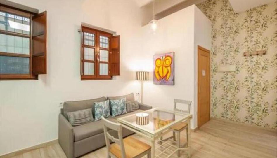 Apartment to rent in Triana Casco Antiguo, Sevilla - image 1 Photo 1 of Apartment to rent in Triana Casco Antiguo, Sevilla