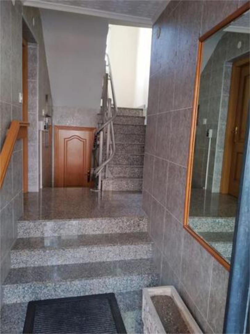 Piso en venta en Ponferrada con Calefacción, Jardín privado y Trastero