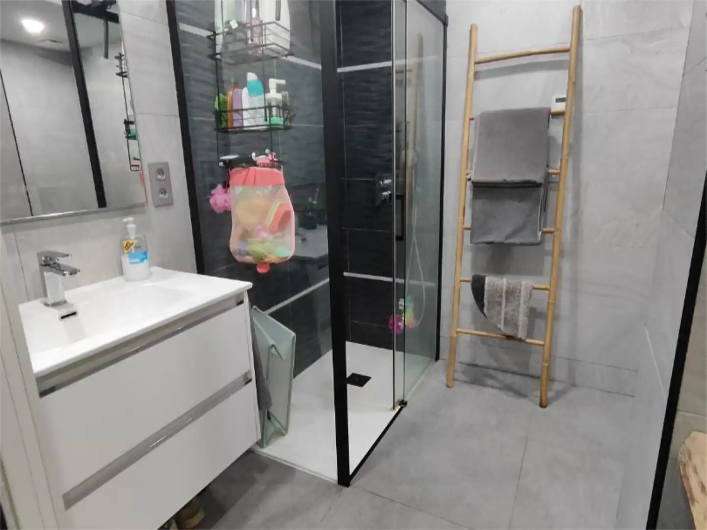 Wohnung zum Verkauf in Plaza de las Sirenas, 6, Barriada de Andalucía - Ardila Badezimmer von Wohnung zum Verkauf in San Fernando