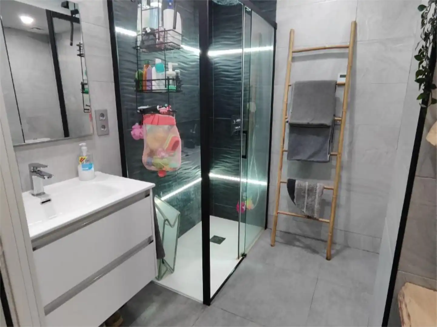 Wohnung zum Verkauf in Plaza de las Sirenas, 6, Barriada de Andalucía - Ardila Badezimmer von Wohnung zum Verkauf in San Fernando