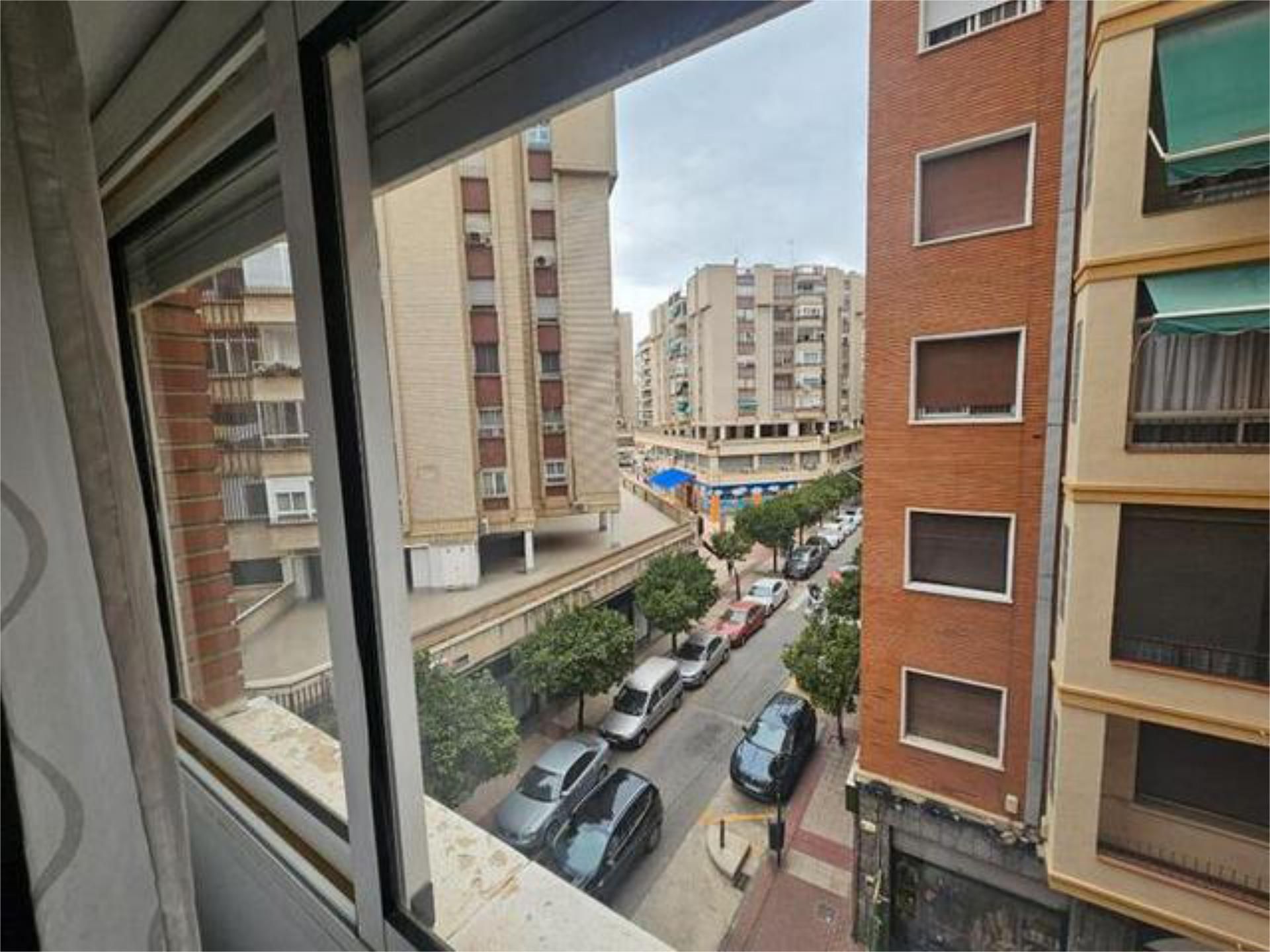 Vista exterior de Apartamento de alquiler en  Murcia Capital con Calefacción, Terraza y Amueblado