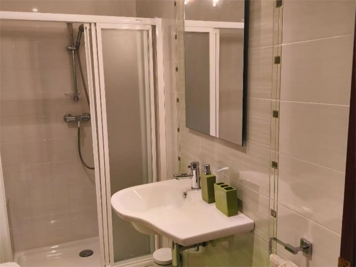 Detached homes for sale in Carrer Barcelona, 33, Zona Hospital Bathroom of Detached homes for sale in Amposta with Air Conditioner, Terrace and Balcony
