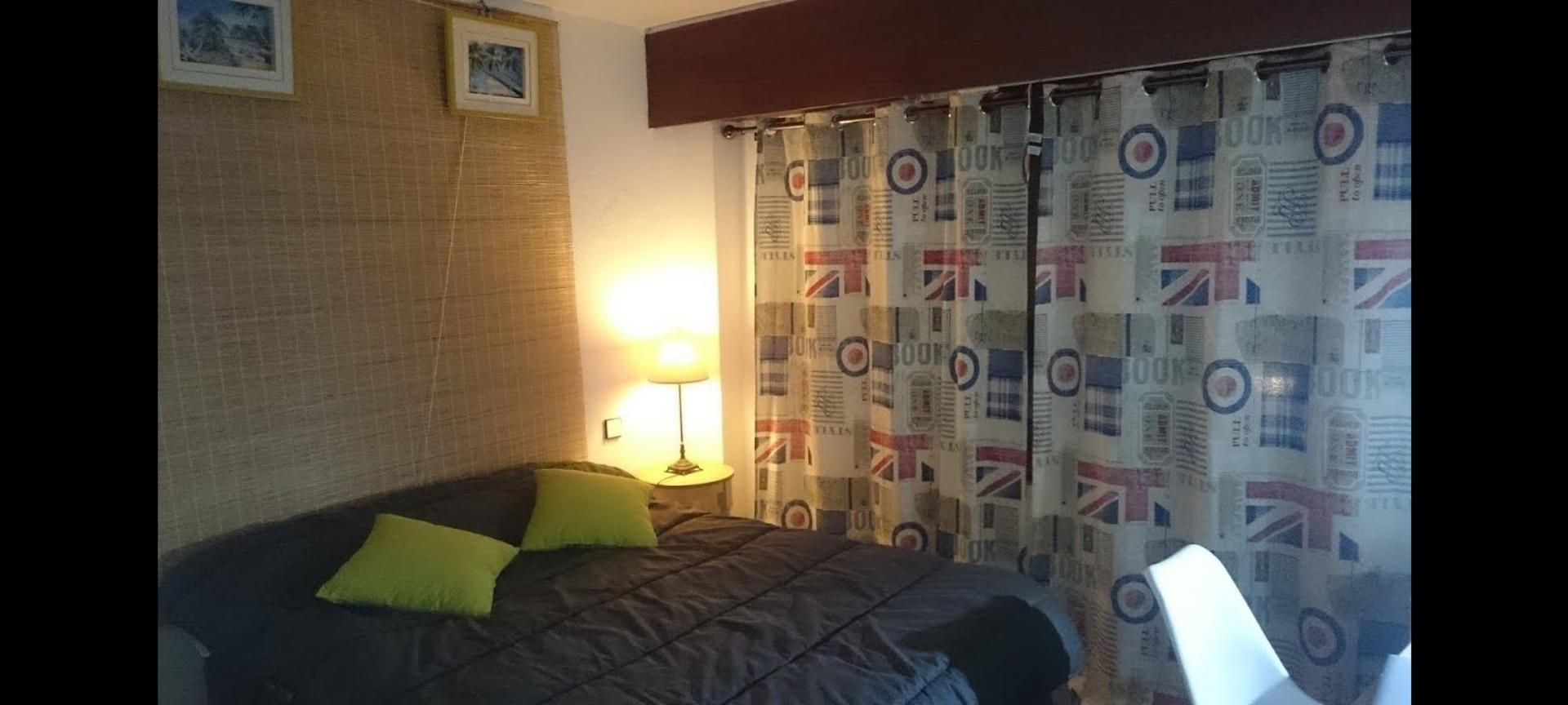 Bedroom of Flat to share in Hondarribia  with Air Conditioner, Heating and Private garden