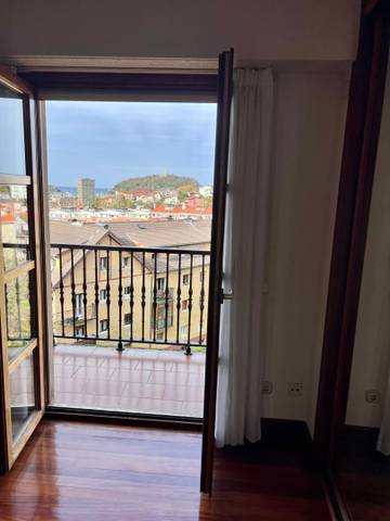 Casa adosada en Venta en Tolaregoia Kalea, 30 en Egia