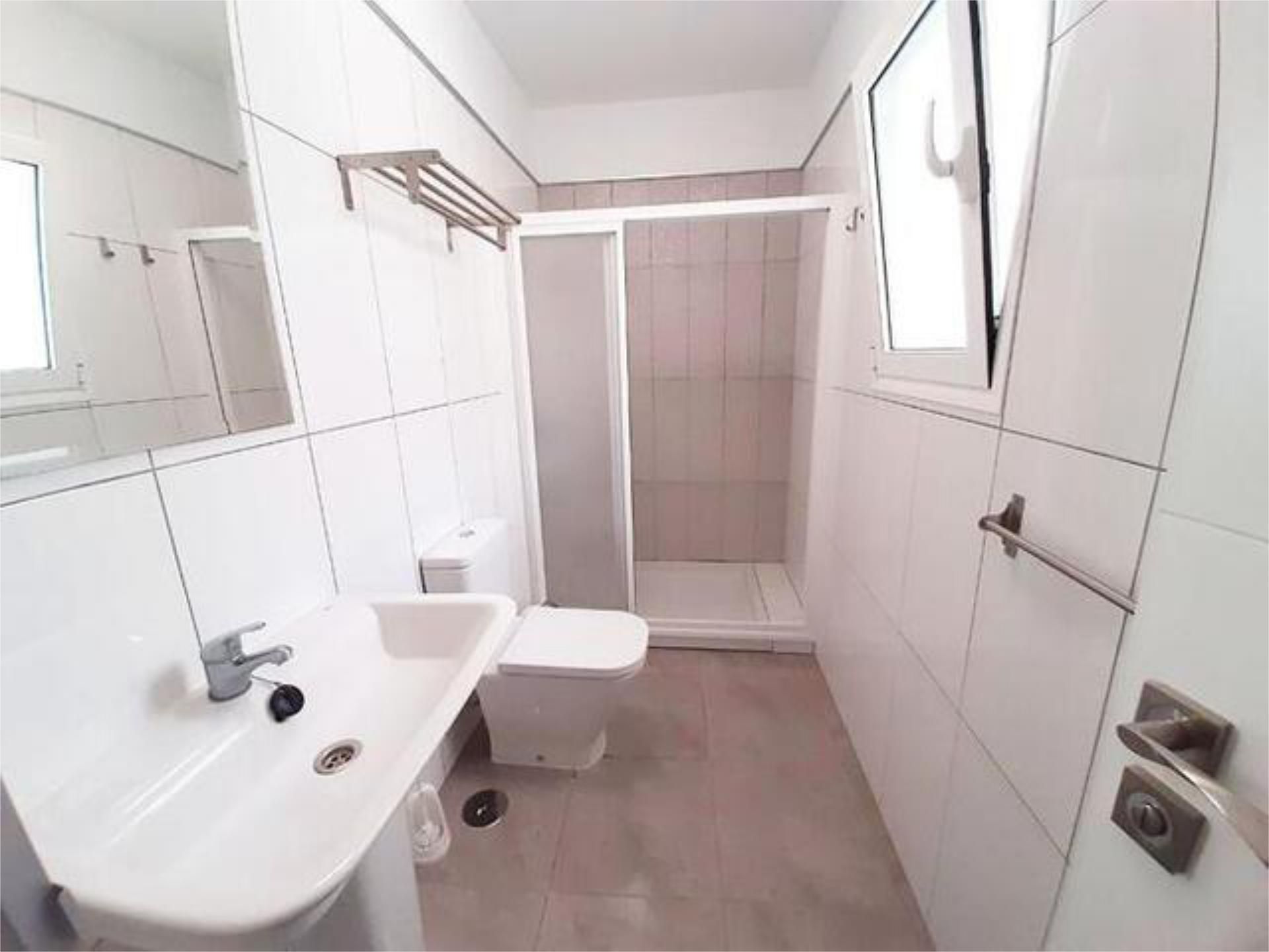 Bany de Pis de lloguer en Granadilla de Abona amb Terrassa i Moblat