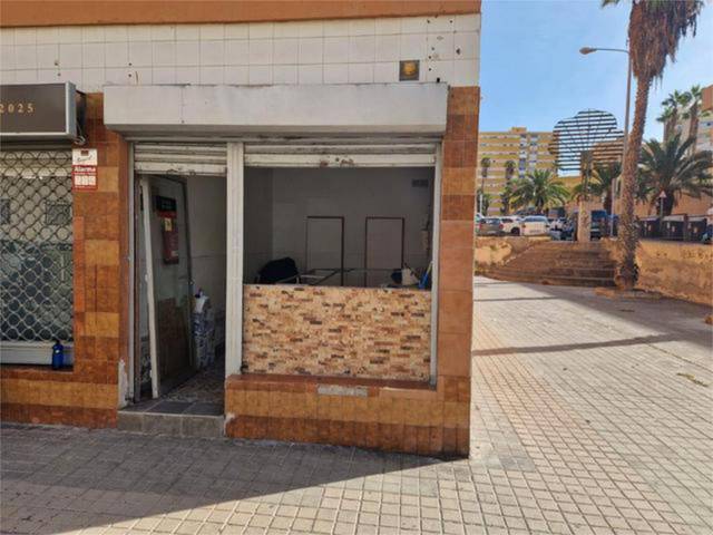 Local comercial en Alquiler en La Feria