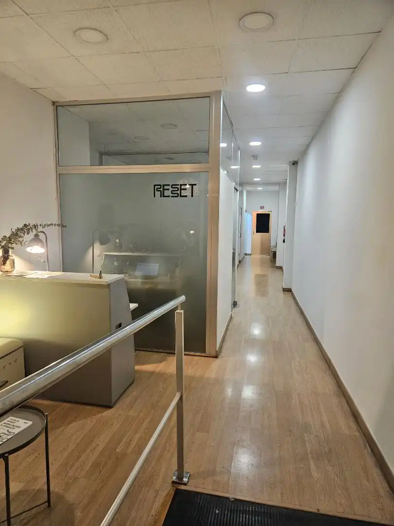 Commercial properties for rent in Carrer de Benicarló, 21, Barrio de Benimaclet Commercial properties for rent in Valencia with Air Conditioner, Heating and Parquet flooring