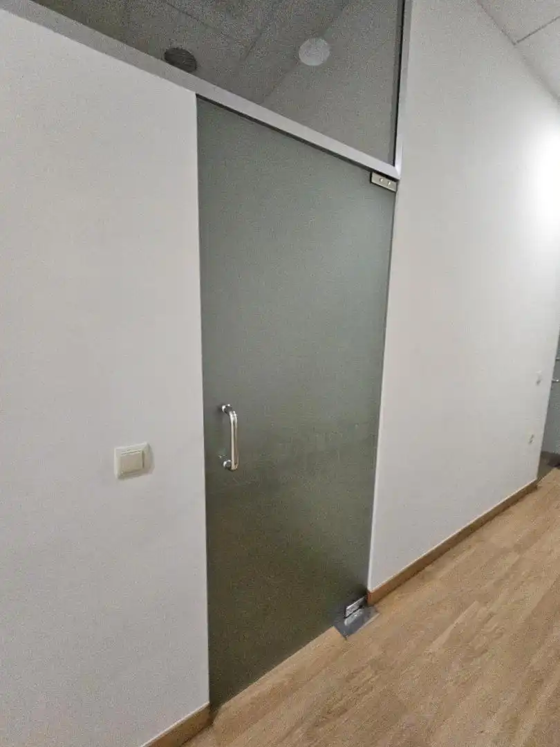 Commercial properties for rent in Carrer de Benicarló, 21, Barrio de Benimaclet Commercial properties for rent in Valencia with Air Conditioner, Heating and Parquet flooring