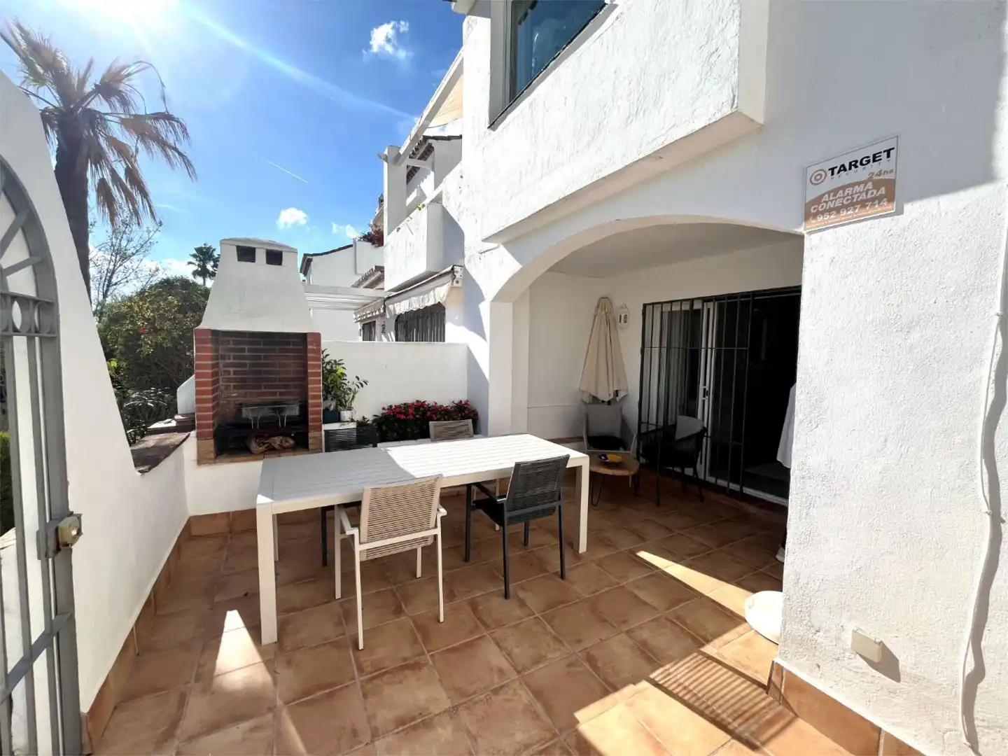 Piso en venta en Camino de los Manchones, 4, Nagüeles Alto Terraza de Piso en venta en Marbella con Aire acondicionado, Calefacción y Jardín privado