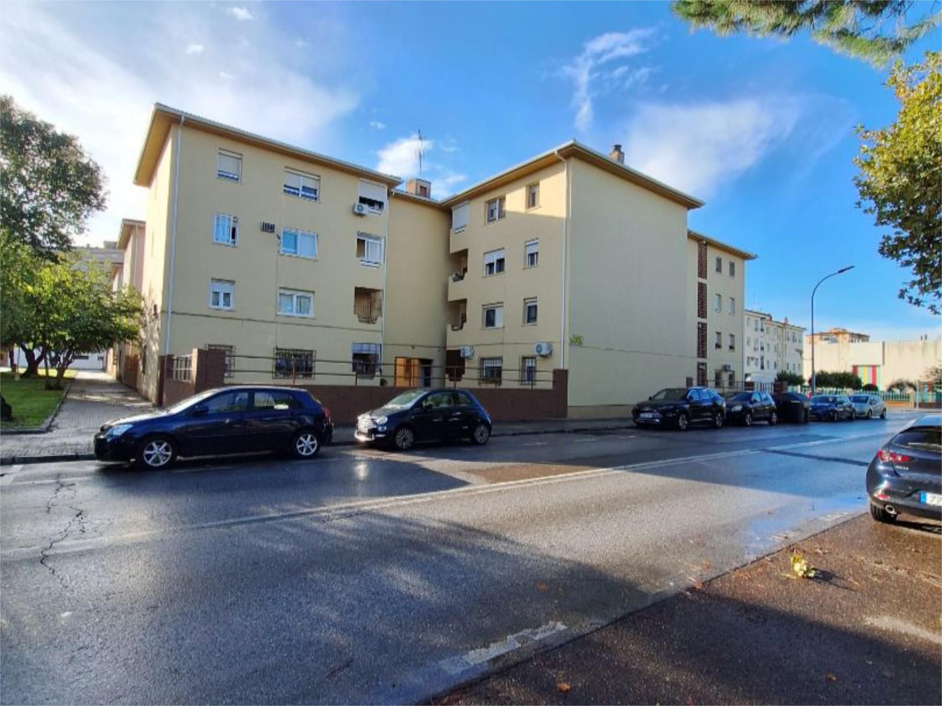 Exterior view of Flat for sale in Badajoz Capital  with Air Conditioner, Terrace and Balcony