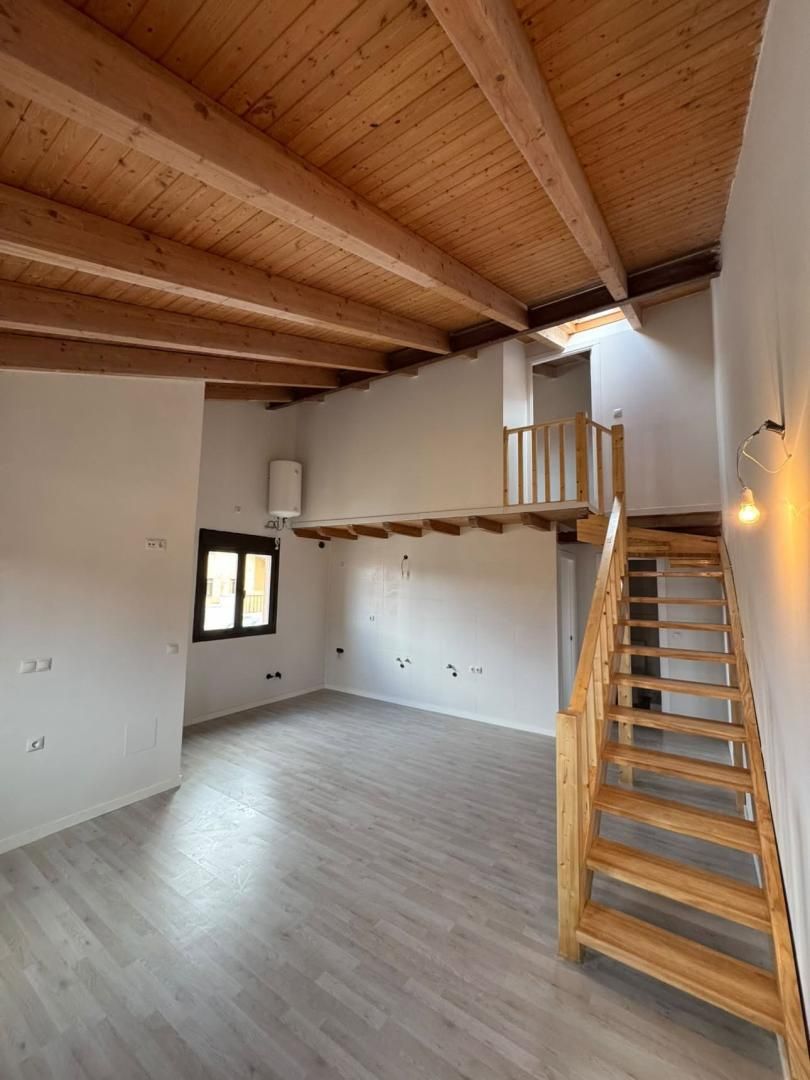 Flat for sale in Calle Vic, 32, Ituero y Lama Flat for sale in Ituero y Lama with Heating, Private garden and Parquet flooring