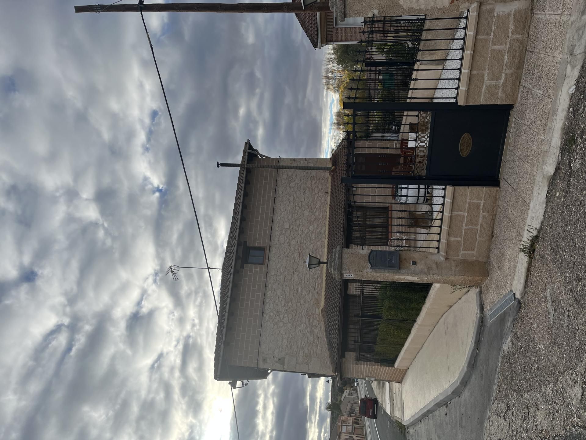 Country house for sale in Calle Calvo Sotelo, 37, Milagros Exterior view of Country house for sale in Milagros