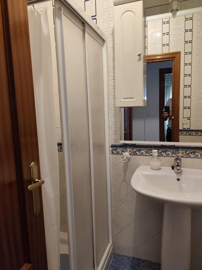 Flat to share in Calle Higueruelos, 8, Centro