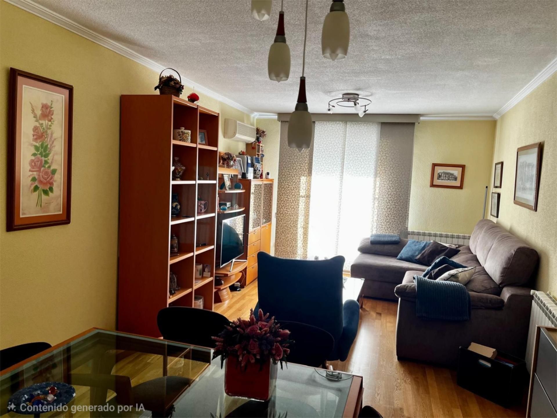 Pis en venda a Calle Marquesas, 6, Centro Sala d'estar de Pis en venda en Torrejón de Ardoz amb Aire condicionat i Balcó