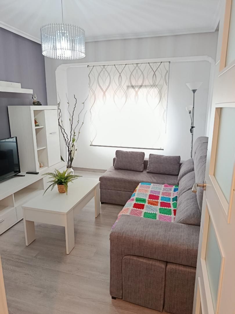 Flat to rent in Calle Marcelino González, 25, Gijón Living room of Flat to rent in Gijón