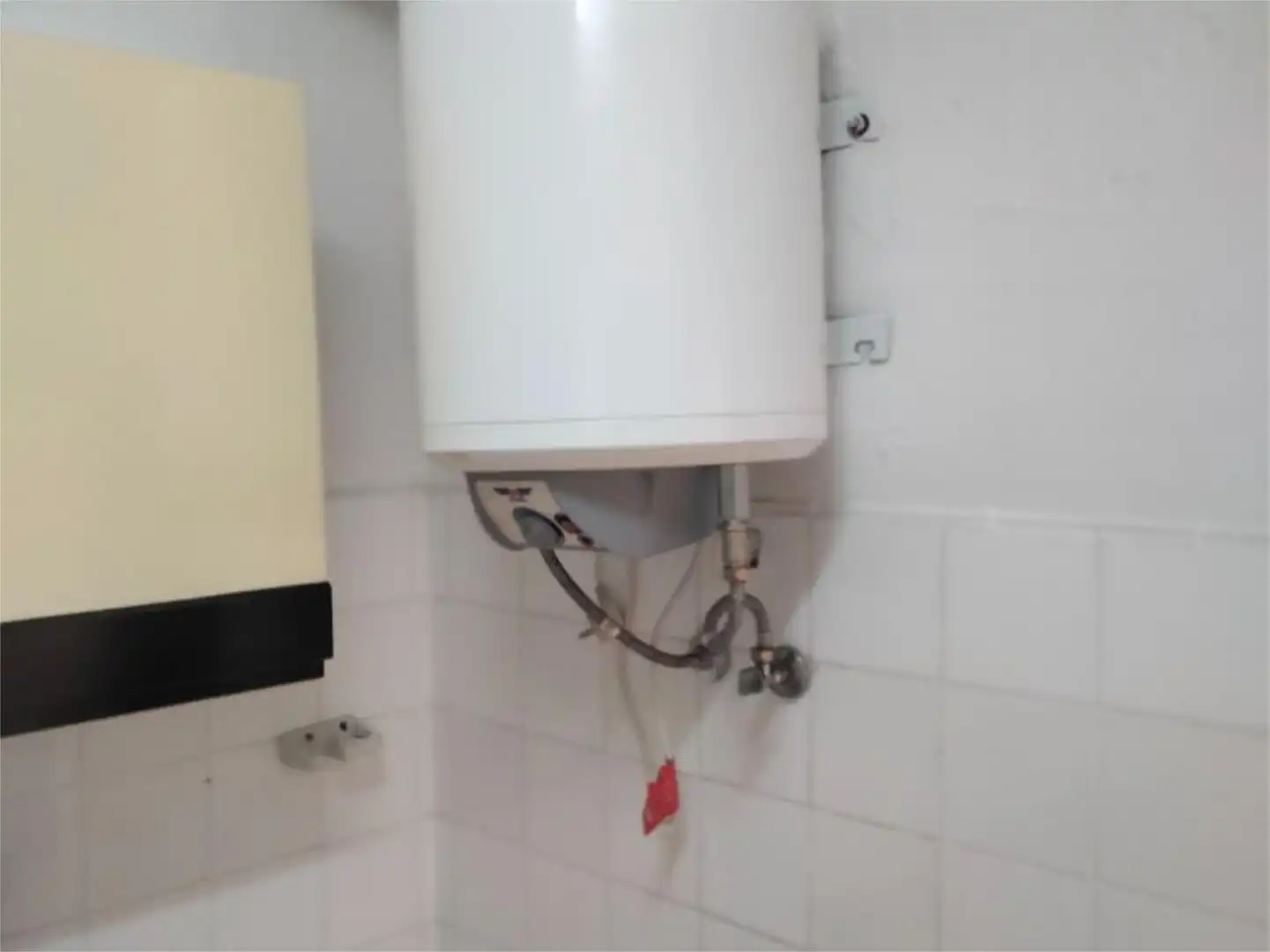 Bathroom of Flat for sale in Sevilla  with Terrace and Balcony