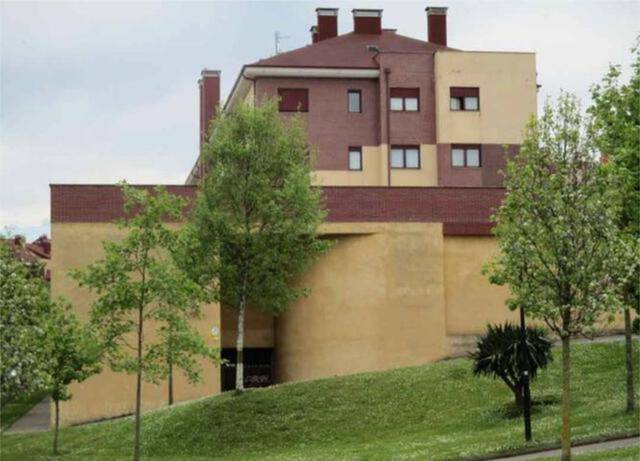 Garaje en Alquiler en Roces