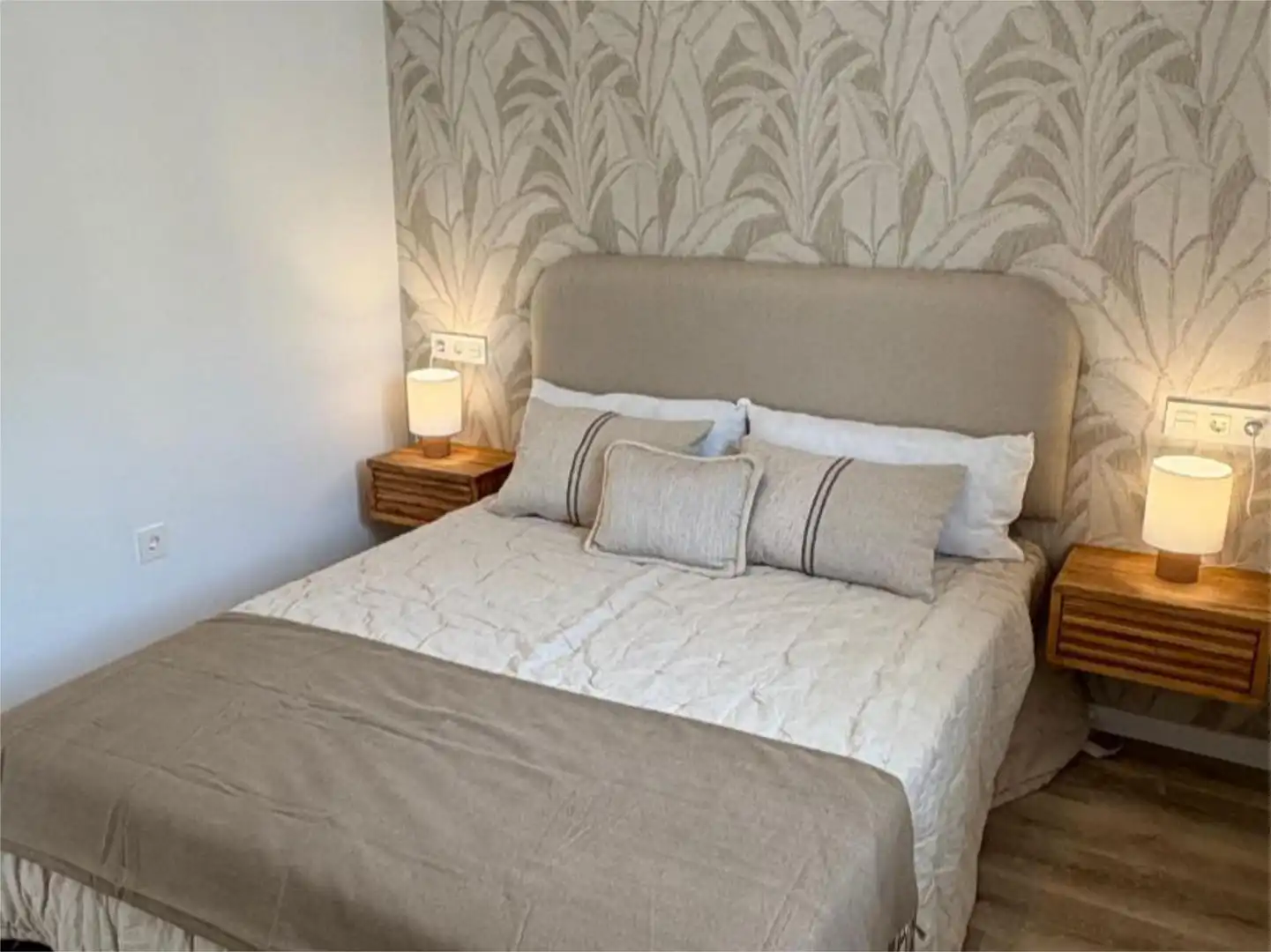 Piso en venta en Calle Playa Dorada, 20, Los Álamos Habitación de Piso en venta en Torremolinos con Aire acondicionado, Calefacción y Parquet