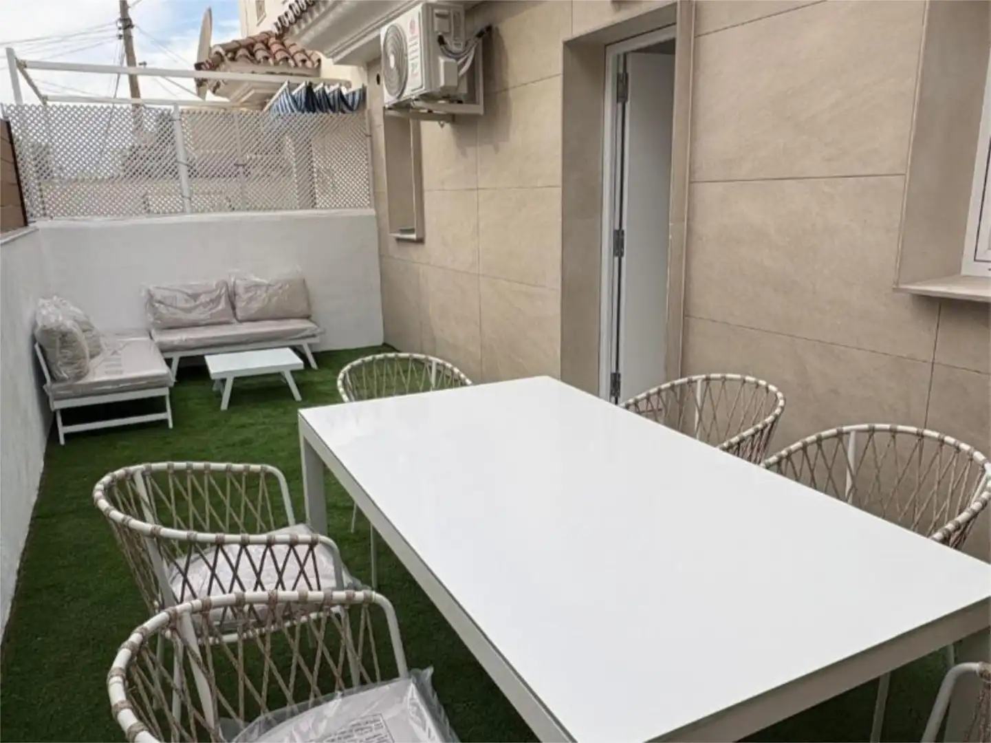 Piso en venta en Calle Playa Dorada, 20, Los Álamos Terraza de Piso en venta en Torremolinos con Aire acondicionado, Calefacción y Parquet