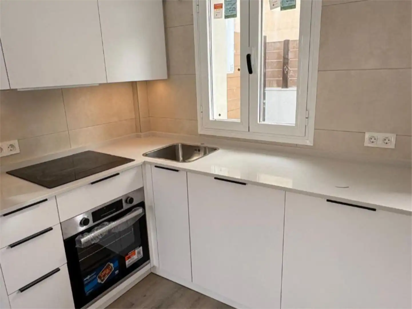Piso en venta en Calle Playa Dorada, 20, Los Álamos Cocina de Piso en venta en Torremolinos con Aire acondicionado, Calefacción y Parquet