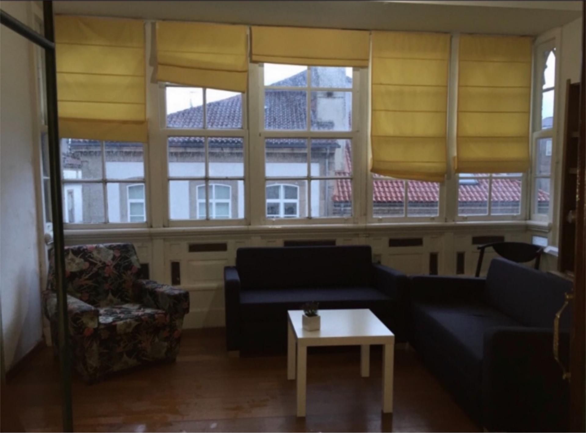 Study to rent in Praza de Santo Agostiño, 3, Casco Histórico