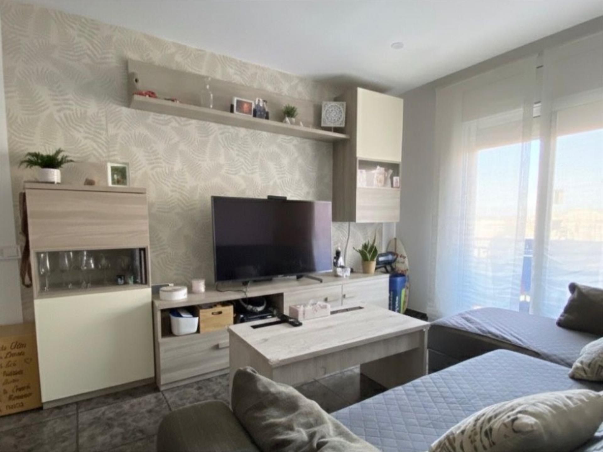 Sala d'estar de Pis en venda en Badalona amb Aire condicionat, Moblat i Balcó