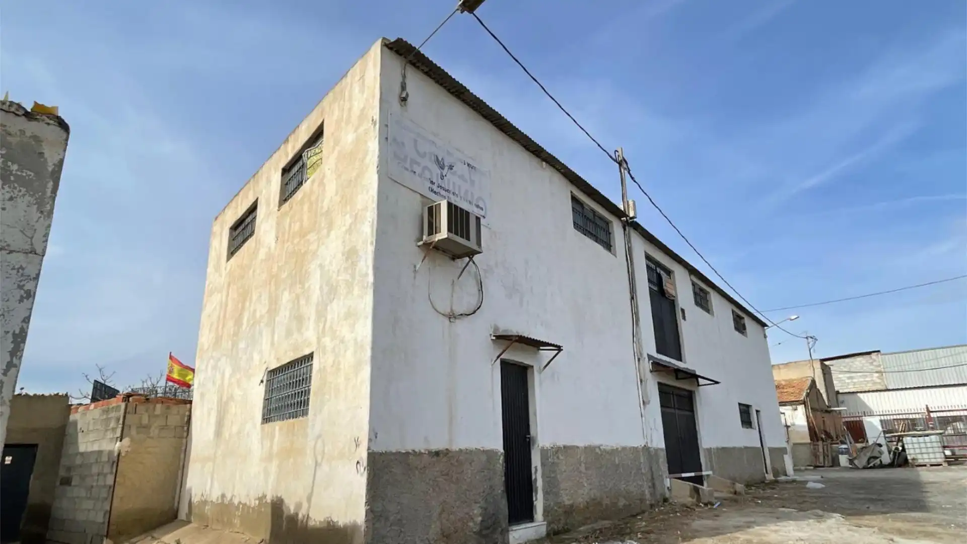 Vista exterior de Local en venta en Elche / Elx