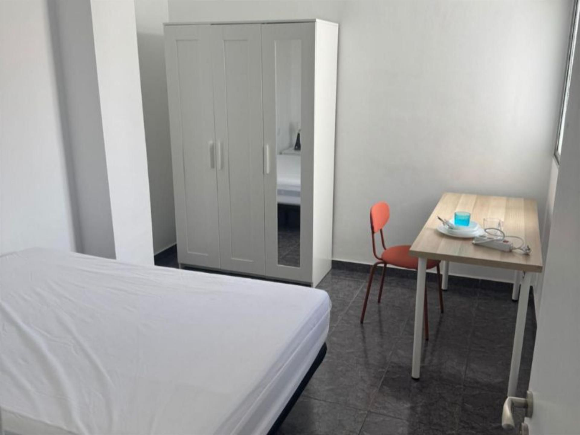 Flat to share in Calle San Rafael, 3, Tamaraceite Bedroom of Flat to share in Las Palmas de Gran Canaria with Terrace and Furnished