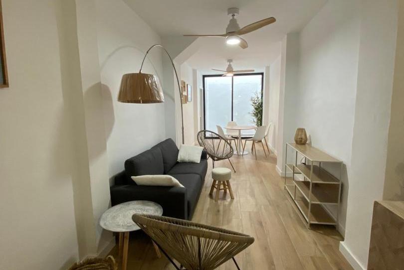 Casa adosada en venda a Carrer Moreral, 16, Pego, Alicante - imatge 1 Foto 1 de Casa adosada en venda a Carrer Moreral, 16, Pego, Alicante