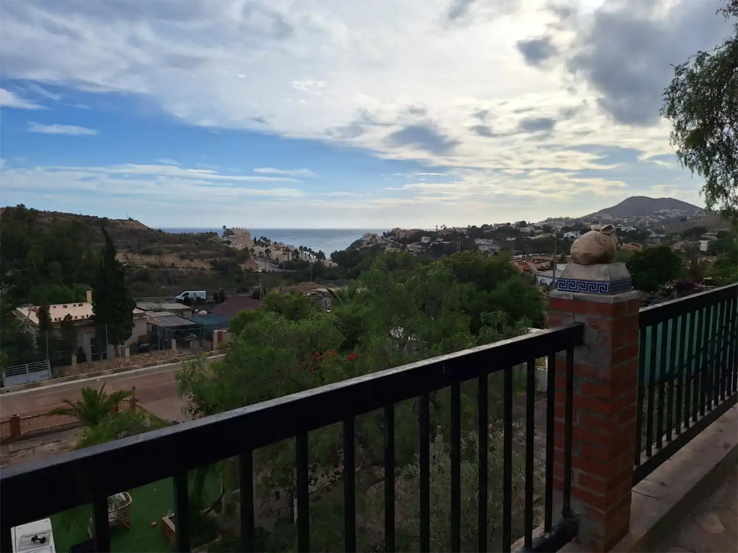 Casa adosada en venta en Carrer del Timonet, 5, Pueblo Acantilado - Lanuza Vista exterior de Casa adosada en venta en El Campello con Terraza y Amueblado