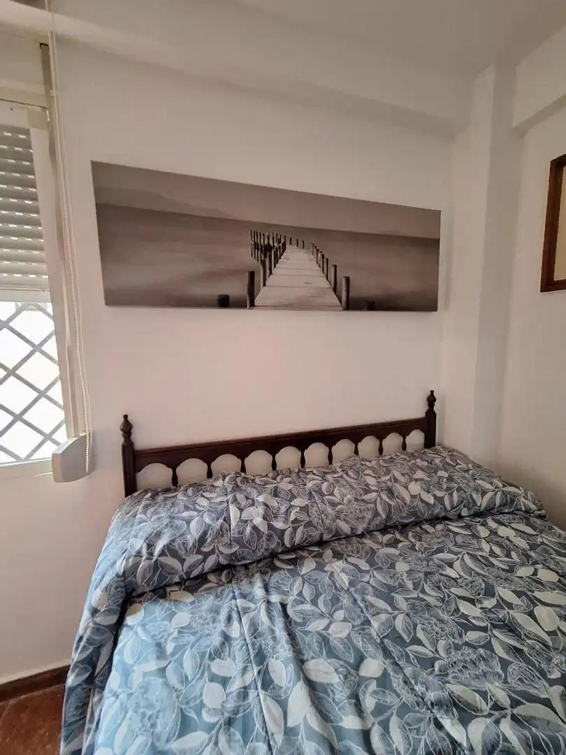 Casa adosada en venta en Carrer del Timonet, 5, Pueblo Acantilado - Lanuza Habitación de Casa adosada en venta en El Campello con Terraza y Amueblado